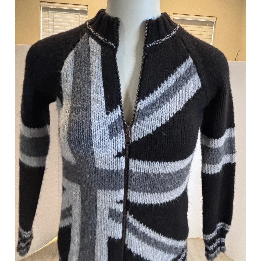 United Colors of Benetton Union Jack Zip Up Sweater Black Gray Britpop Y2K punk